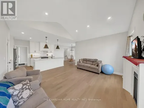 51 Keba Crescent East Tillsonburg ON N4G 1B5