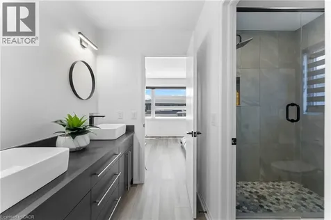 7365 Jonathan Drive Niagara Falls ON L2H 3T3