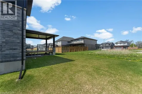 7365 Jonathan Drive Niagara Falls ON L2H 3T3