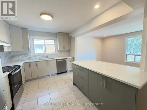 816 Dundee Avenue Ottawa ON K2B 5S9