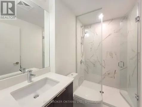 8 Olympic Garden Drive Toronto (newtonbrook East) ON M2M 4E7