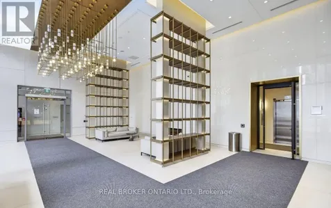 8 Olympic Garden Drive Toronto (newtonbrook East) ON M2M 4E7