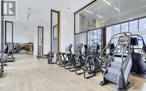 8 Olympic Garden Drive Toronto (newtonbrook East) ON M2M 4E7