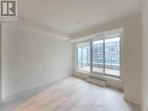 8 Olympic Garden Drive Toronto (newtonbrook East) ON M2M 4E7