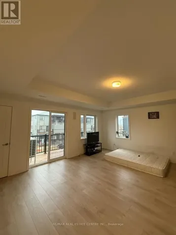 402 Parnian Pvt Private Ottawa ON K2J 7K5