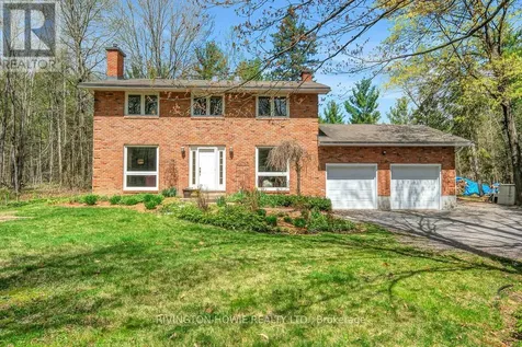 104 Tall Forest Drive Ottawa ON K0A 1L0