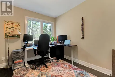 104 Tall Forest Drive Ottawa ON K0A 1L0