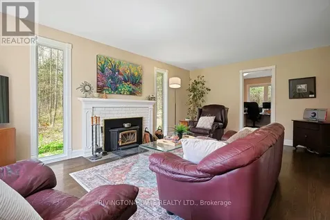 104 Tall Forest Drive Ottawa ON K0A 1L0