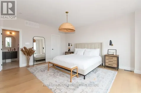 296 Riverdale Avenue Ottawa ON K1S 1R1