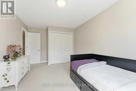 449 Celtic Ridge Crescent Ottawa ON K2W 0B1
