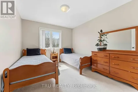 449 Celtic Ridge Crescent Ottawa ON K2W 0B1
