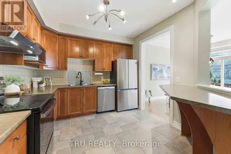 449 Celtic Ridge Crescent Ottawa ON K2W 0B1