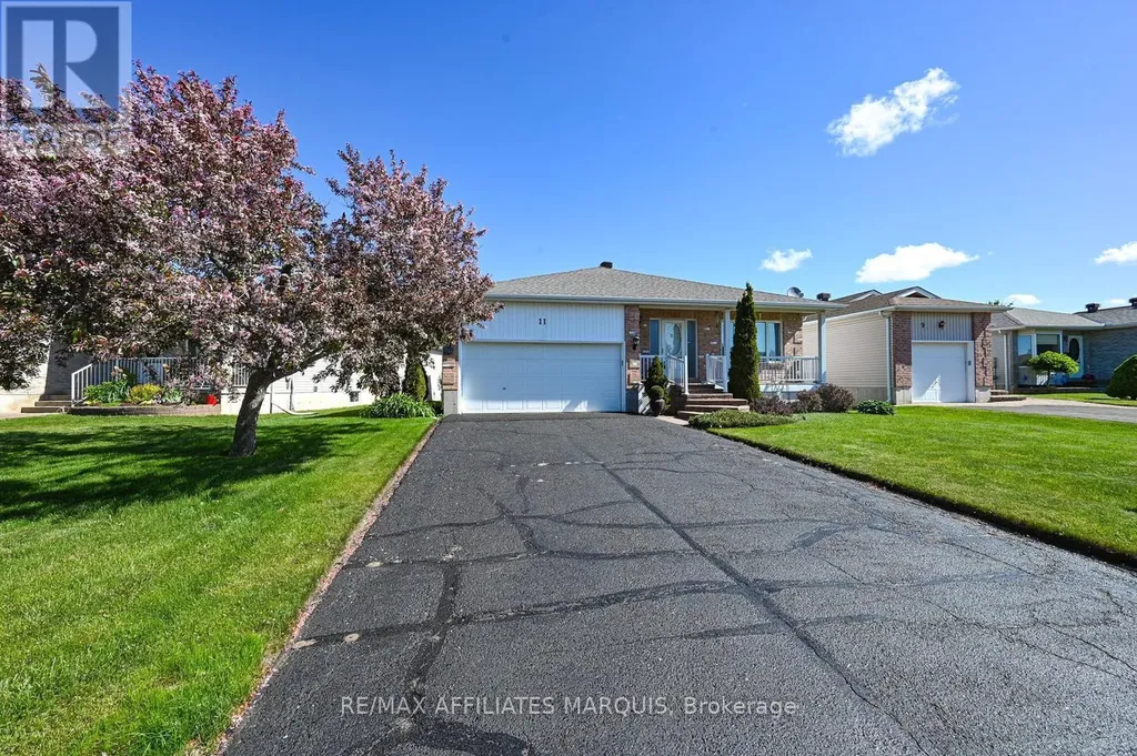 11 Decaria Boulevard Perth ON K7H 3P6