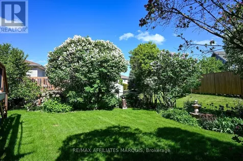 11 Decaria Boulevard Perth ON K7H 3P6