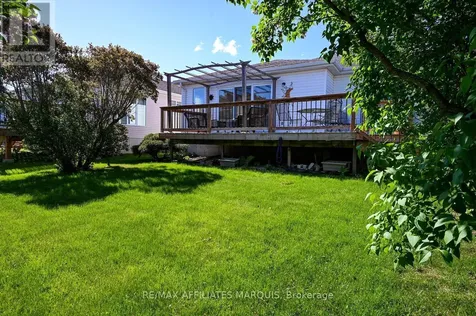 11 Decaria Boulevard Perth ON K7H 3P6