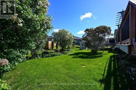 11 Decaria Boulevard Perth ON K7H 3P6