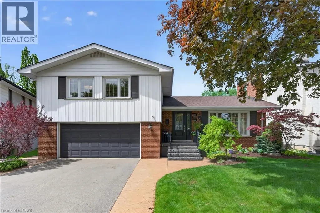 27 Shortland Crescent Etobicoke ON M9R 2T2