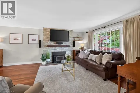 27 Shortland Crescent Etobicoke ON M9R 2T2