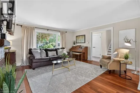 27 Shortland Crescent Etobicoke ON M9R 2T2