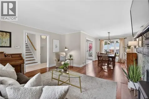 27 Shortland Crescent Etobicoke ON M9R 2T2