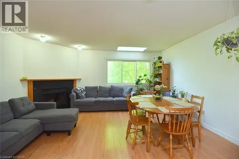 26 Moss Boulevard Dundas ON L9H 6W8