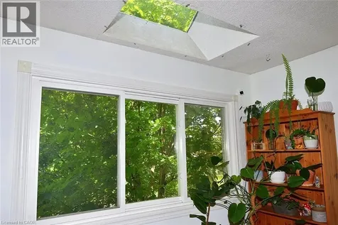 26 Moss Boulevard Dundas ON L9H 6W8