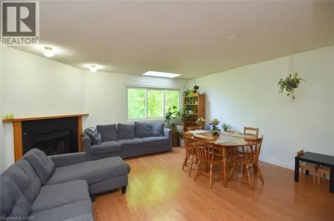 26 Moss Boulevard Dundas ON L9H 6W8