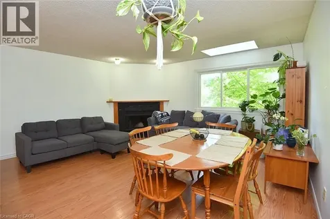 26 Moss Boulevard Dundas ON L9H 6W8