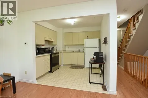 26 Moss Boulevard Dundas ON L9H 6W8