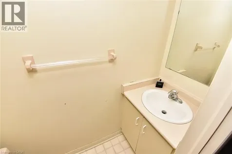 26 Moss Boulevard Dundas ON L9H 6W8