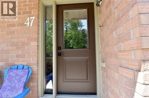 26 Moss Boulevard Dundas ON L9H 6W8
