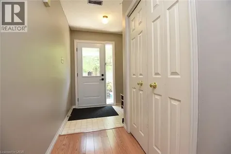 26 Moss Boulevard Dundas ON L9H 6W8
