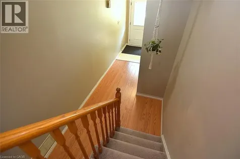 26 Moss Boulevard Dundas ON L9H 6W8
