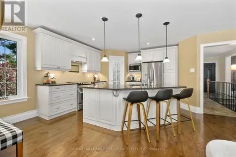 9770 Lakeview Lane Port Hope ON L0A 1G0