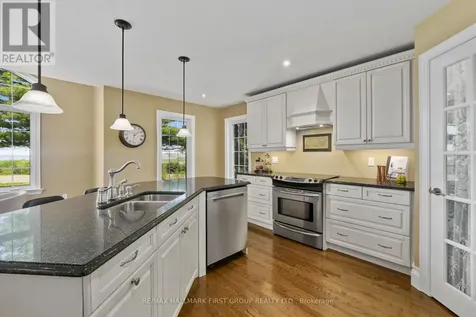 9770 Lakeview Lane Port Hope ON L0A 1G0