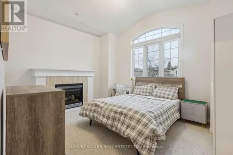 409 Tealby Crescent Waterloo ON N2J 4Y8