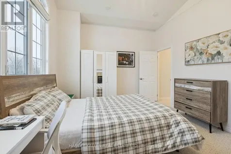 409 Tealby Crescent Waterloo ON N2J 4Y8