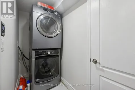 409 Tealby Crescent Waterloo ON N2J 4Y8