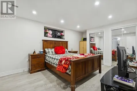 409 Tealby Crescent Waterloo ON N2J 4Y8