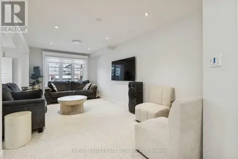 409 Tealby Crescent Waterloo ON N2J 4Y8