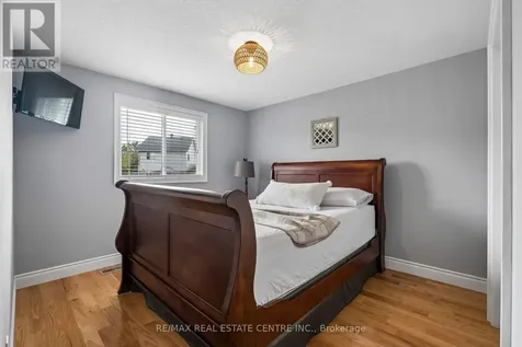 704 Russel Court Shelburne ON L9V 3P4