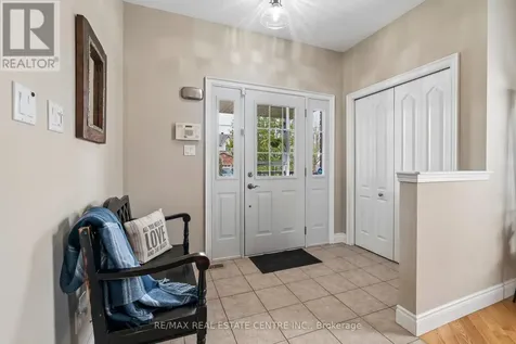 704 Russel Court Shelburne ON L9V 3P4