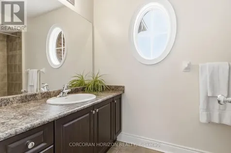 905 Marigold Court Kitchener ON N2P 2Y3