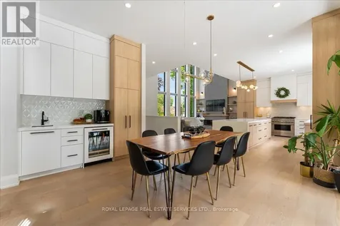 251 Aldercrest Avenue Hamilton ON L9B 1L7