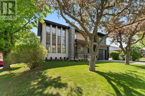 251 Aldercrest Avenue Hamilton ON L9B 1L7