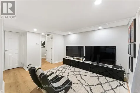 251 Aldercrest Avenue Hamilton ON L9B 1L7