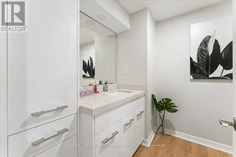 251 Aldercrest Avenue Hamilton ON L9B 1L7