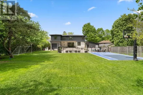 251 Aldercrest Avenue Hamilton ON L9B 1L7