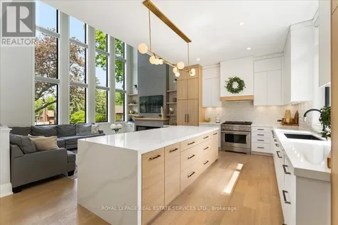 251 Aldercrest Avenue Hamilton ON L9B 1L7