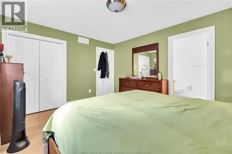 1635 Meridian Windsor ON N9G 3E7